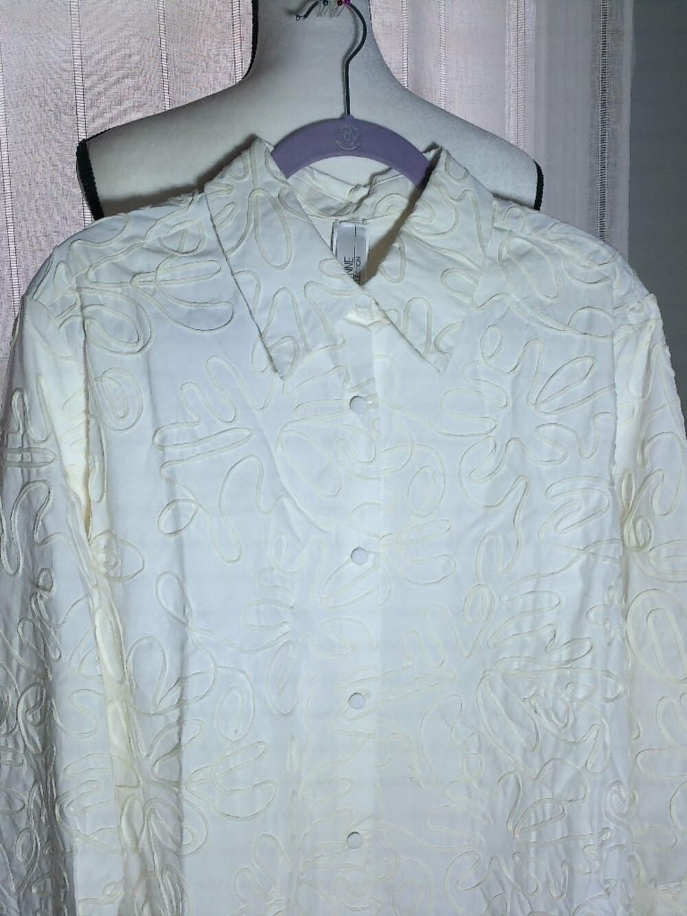 WYNNE COLLECTION NWT Lg Slve Button Up Cream w/All Decorative Applique Blouse 1X - Picture 2 of 12